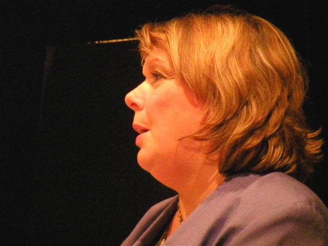 CONVERSATIONS APRÈS UN ENTERREMENT  De Yasmina Reza