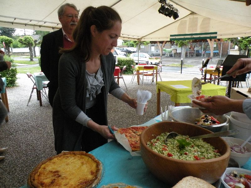 LE REPAS DES FAUVES De Vahé Katcha