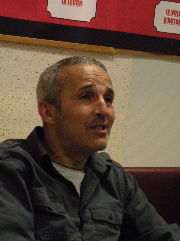 LE VOLEUR D’AUTOBUS De Boubakeur Makhoukh