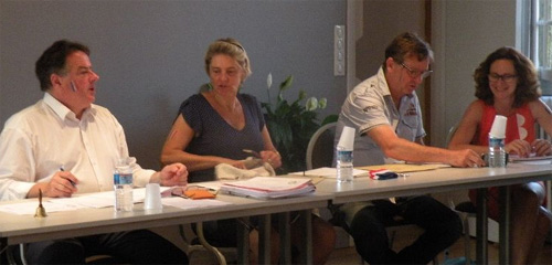 Messieurs les conseillers et mesdames les conseillères, débattez !