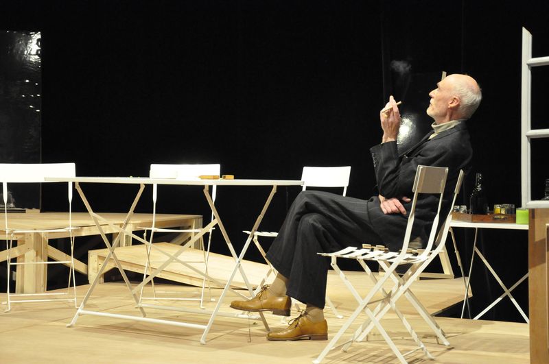 CONVERSATIONS APRÈS UN ENTERREMENT  De Yasmina Reza