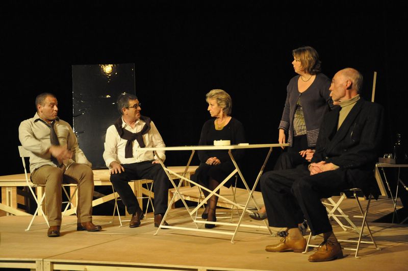 CONVERSATIONS APRÈS UN ENTERREMENT  De Yasmina Reza
