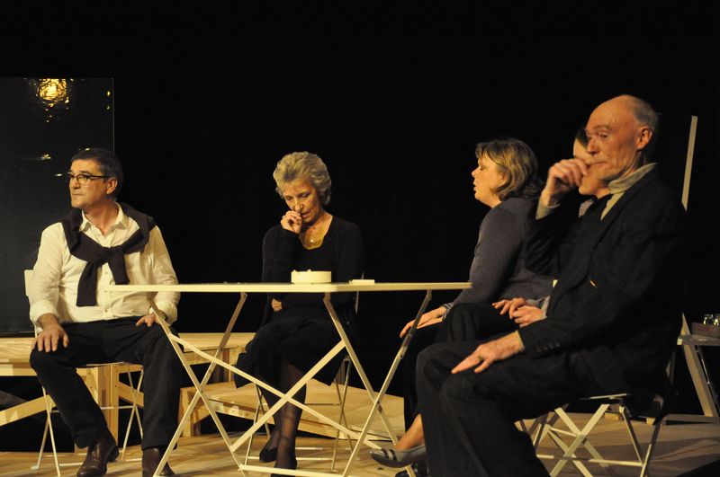 CONVERSATIONS APRÈS UN ENTERREMENT  De Yasmina Reza