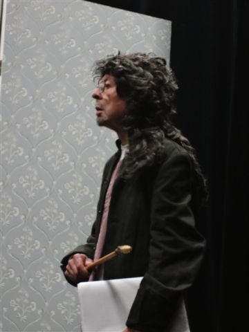 À Claude