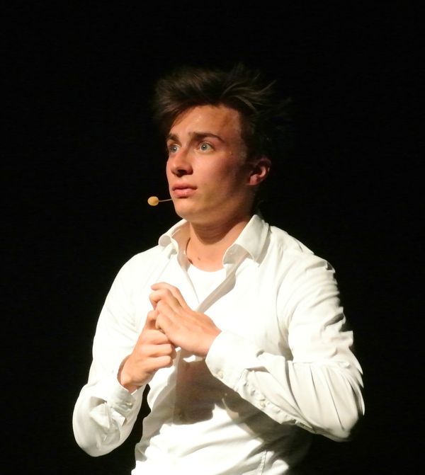 UNE VIE SUR MESURE  De Cédric Chapuis