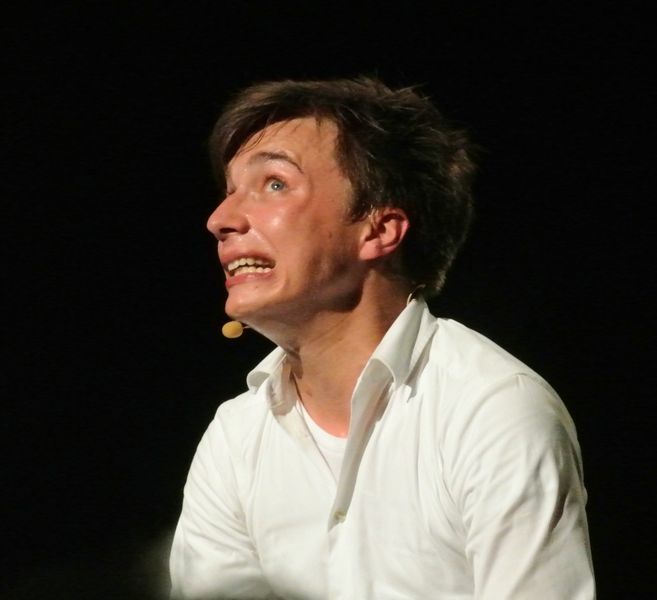 UNE VIE SUR MESURE  De Cédric Chapuis