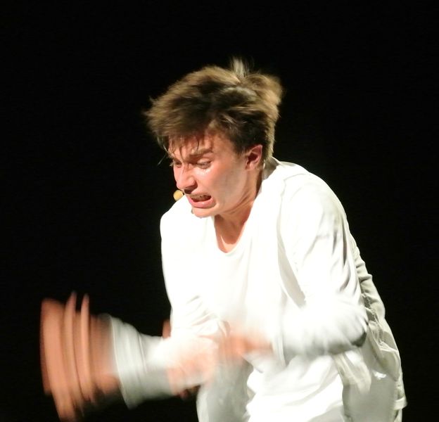 UNE VIE SUR MESURE  De Cédric Chapuis