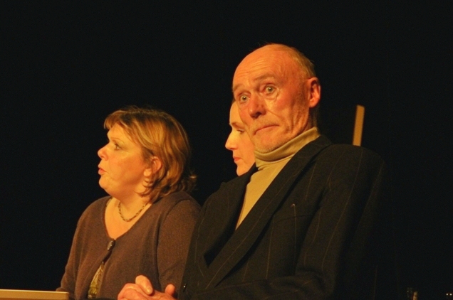 CONVERSATIONS APRÈS UN ENTERREMENT  De Yasmina Reza