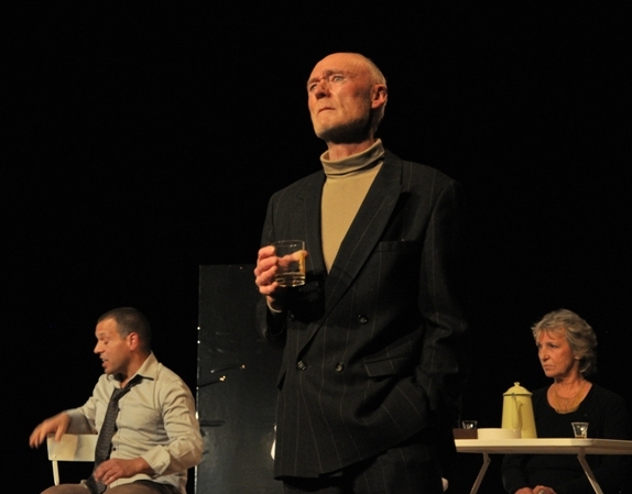 CONVERSATIONS APRÈS UN ENTERREMENT  De Yasmina Reza