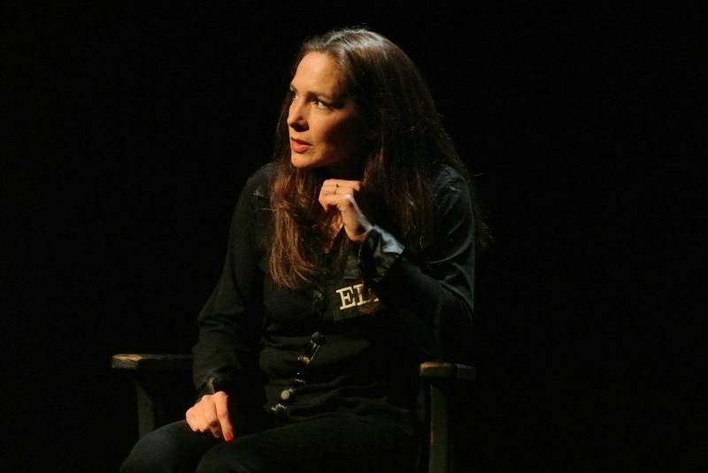UN DÉMOCRATE De Julie Timmerman