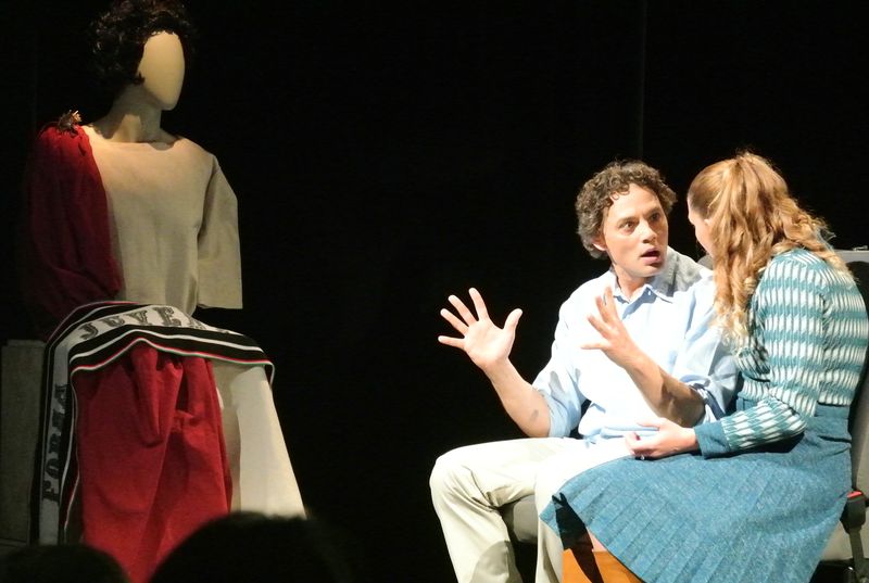 KLAXONS, TROMPETTES ET PÉTARADES De Dario Fo