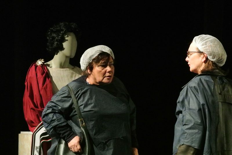 KLAXONS, TROMPETTES ET PÉTARADES De Dario Fo