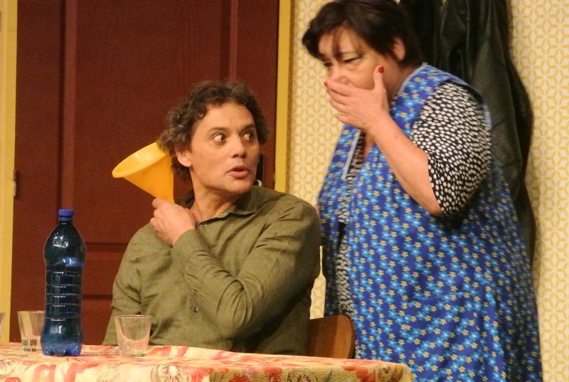 KLAXONS, TROMPETTES ET PÉTARADES De Dario Fo
