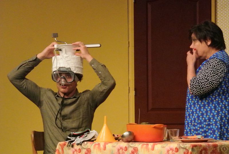 KLAXONS, TROMPETTES ET PÉTARADES De Dario Fo