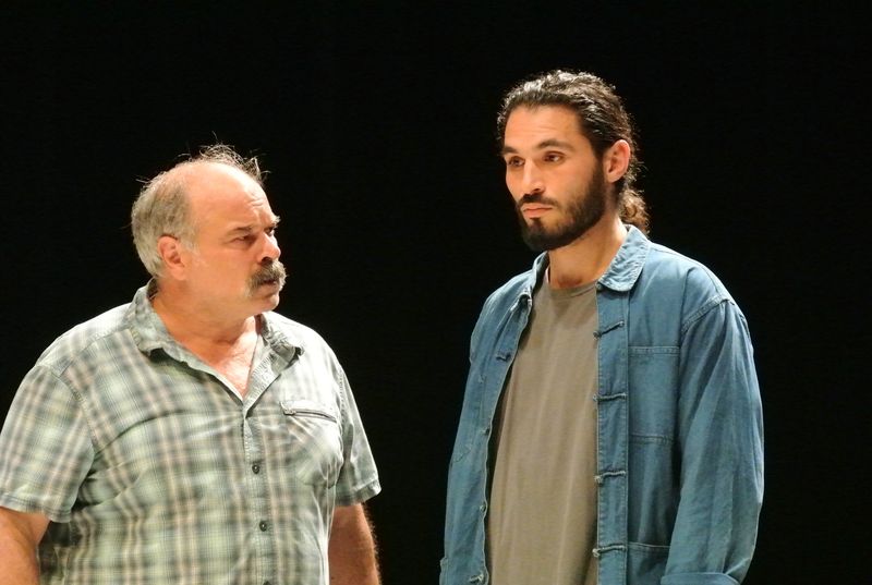 LES PIEDS TANQUÉS D’Artscénicum Théâtre