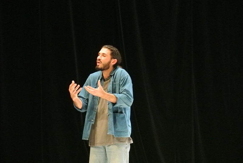 LES PIEDS TANQUÉS D’Artscénicum Théâtre