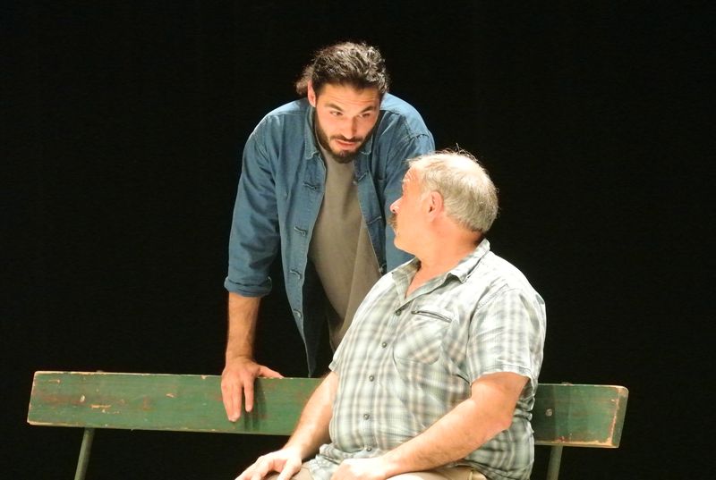 LES PIEDS TANQUÉS D’Artscénicum Théâtre