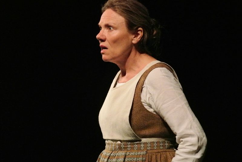 L'APPRENTIE SAGE-FEMME De Karen Cushman