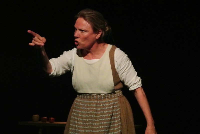L'APPRENTIE SAGE-FEMME De Karen Cushman