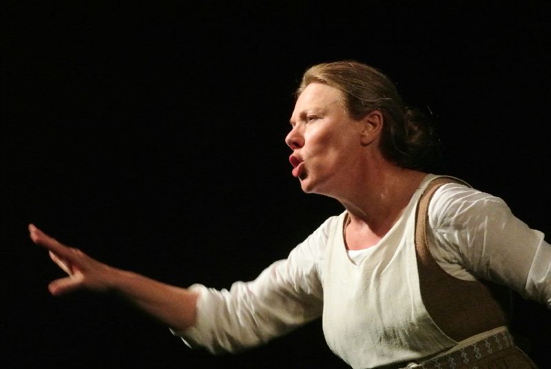 L'APPRENTIE SAGE-FEMME De Karen Cushman