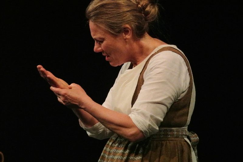 L'APPRENTIE SAGE-FEMME De Karen Cushman