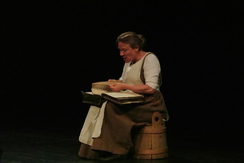 L'APPRENTIE SAGE-FEMME De Karen Cushman