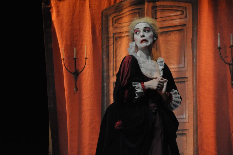 LES FEMMES SAVANTES  De Molière