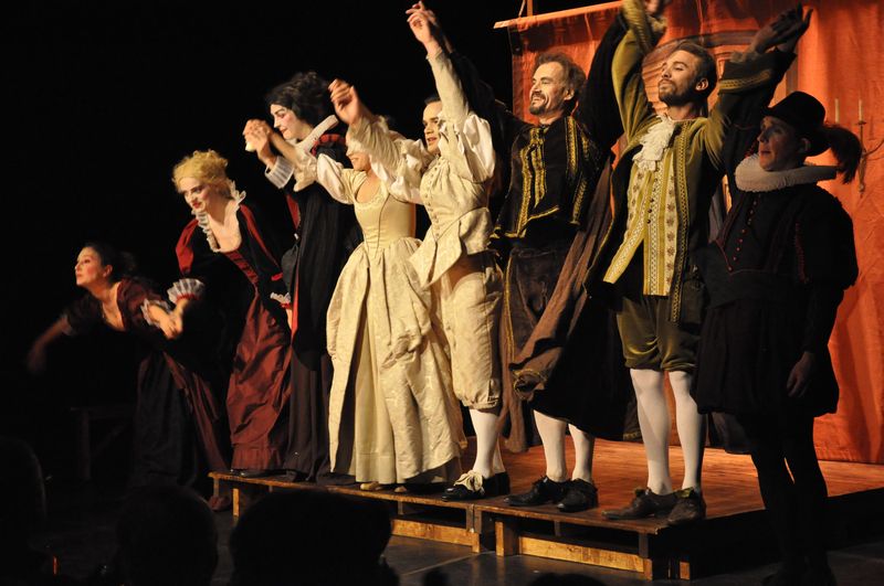 LES FEMMES SAVANTES  De Molière