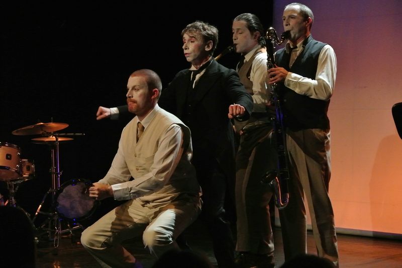 LES TRIBULATIONS D’HAROLD Idée et musique originalesde Vincent Boisseau